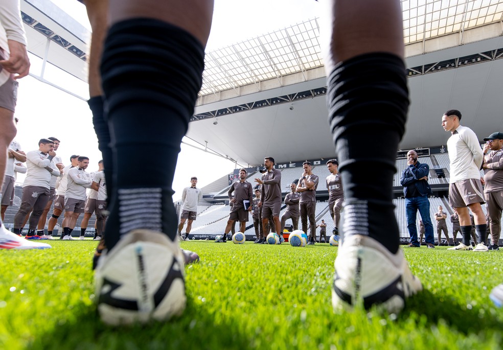 Elenco do Corinthians em treino na Neo Química Arena — Foto: Rodrigo Coca/Agência Corinthians