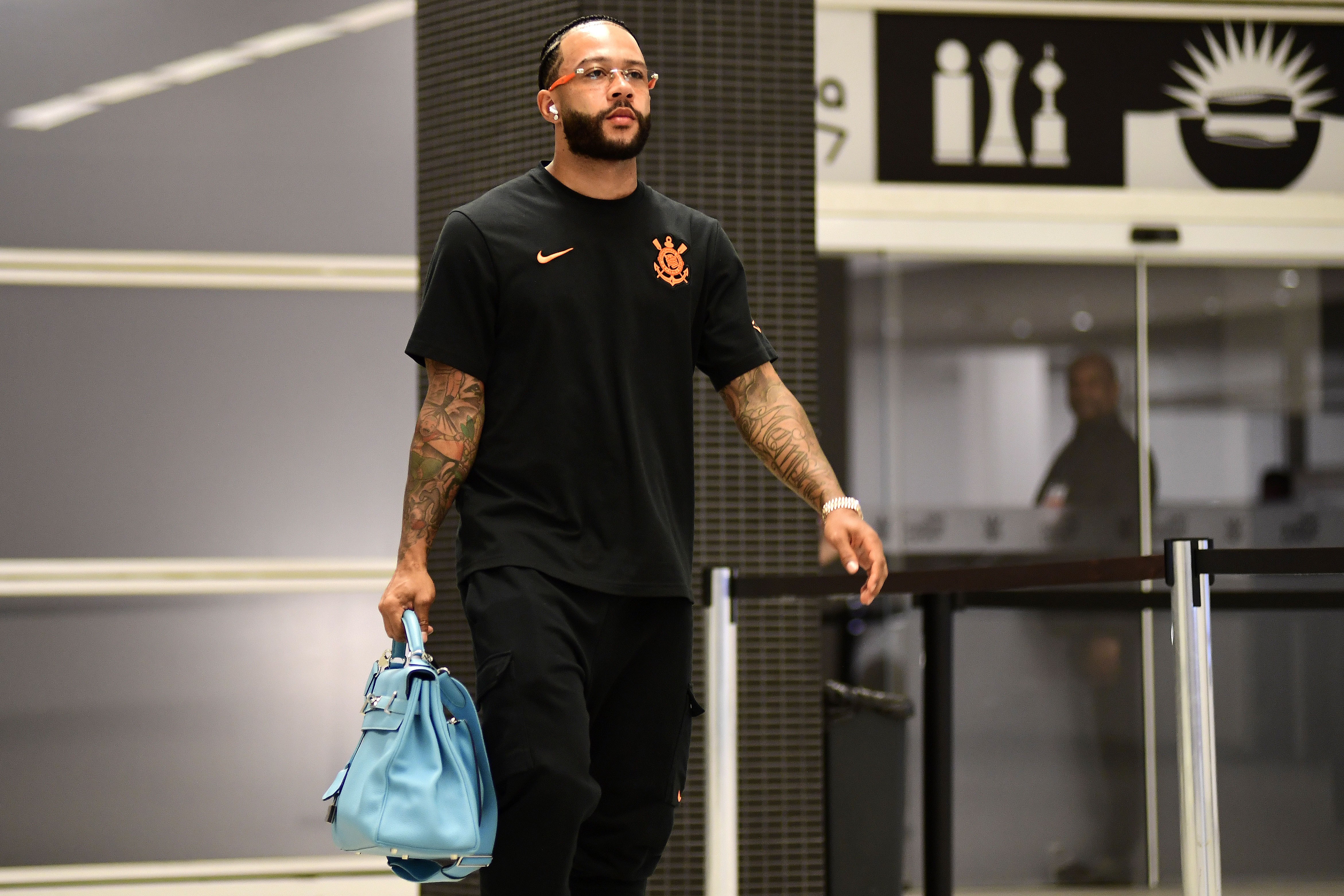 Memphis Depay desafia a sorte no Maracanã: Corinthians busca 10º título e esperança renasce