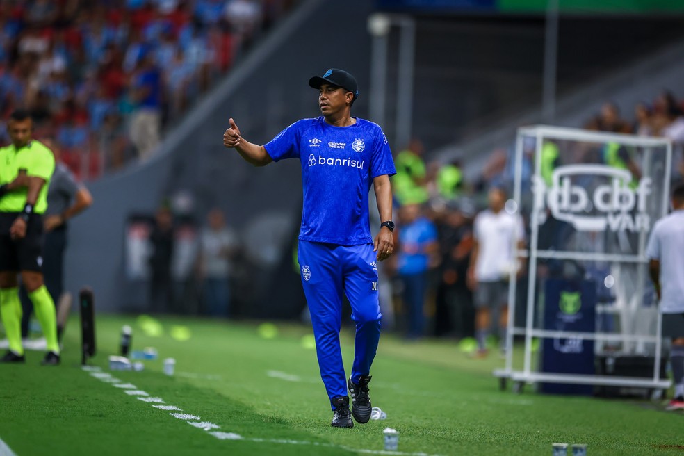 Marcelo Salles comandou o Grêmio em três partidas em 2024 — Foto: Lucas Uebel/Divulgação Grêmio