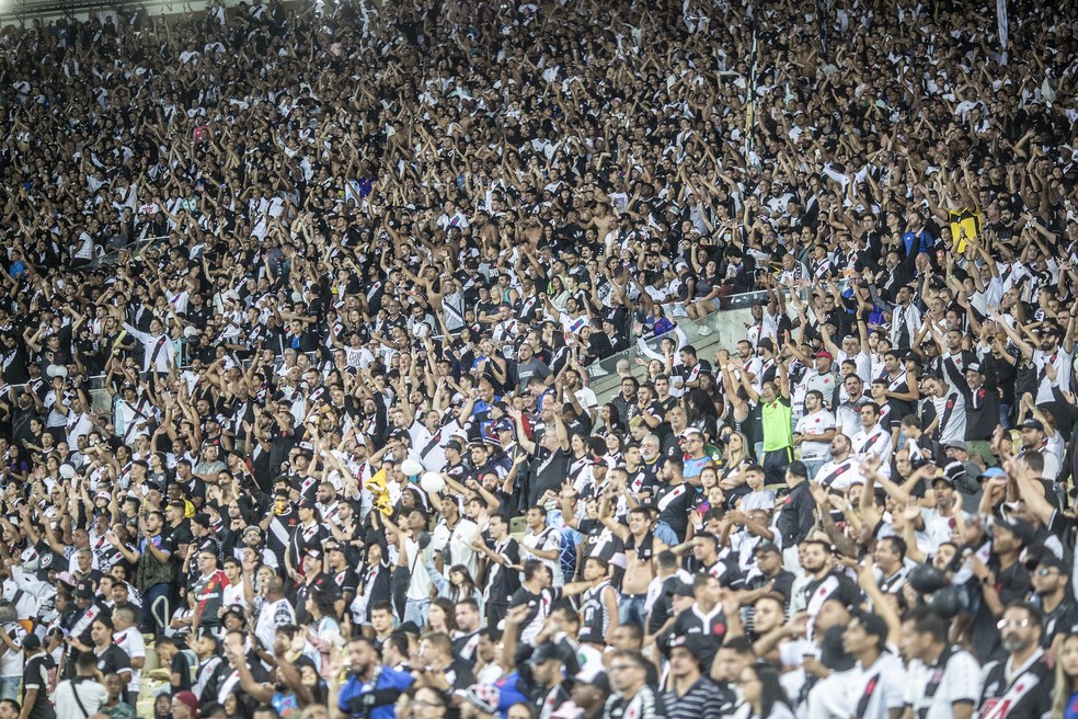 Com Fla no Maracanã, 'Vasco mandará todos os jogos em São Januário', diz  Campello - Jornal O Globo