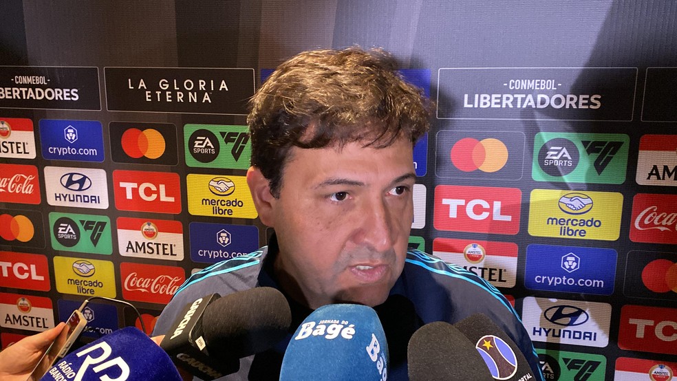 Presidente do Grêmio descarta pagamento de bicho extra em clima de final contra Estudiantes