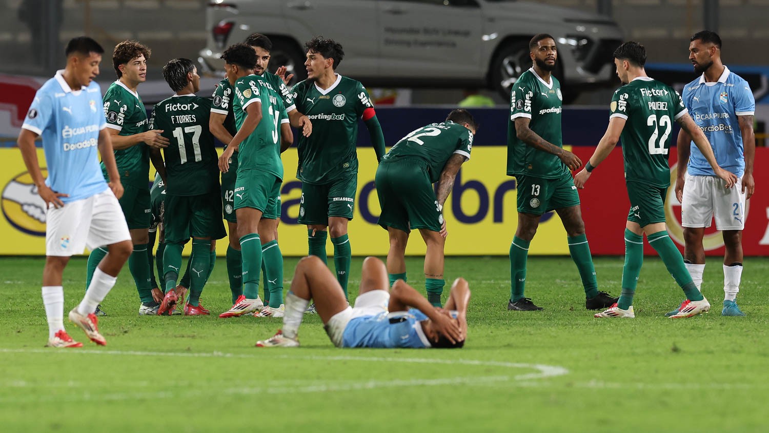 Palmeiras aprende com desafios na Libertadores e Abel vê equipe em evolução