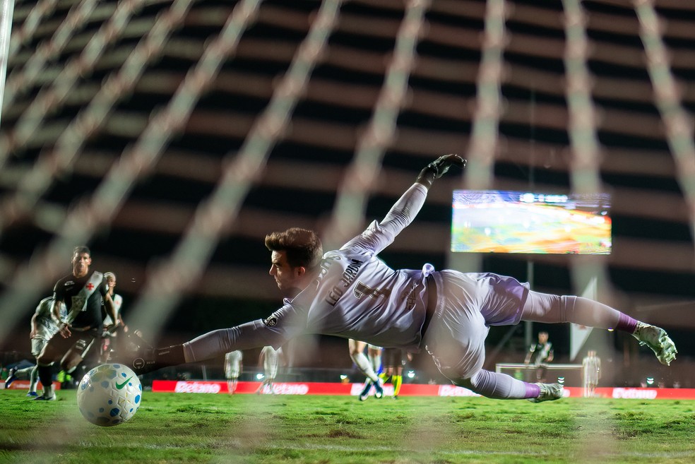Gol de Thayllon em Vasco x Paysandu � Foto: Jorge Rodrigues/AGIF
