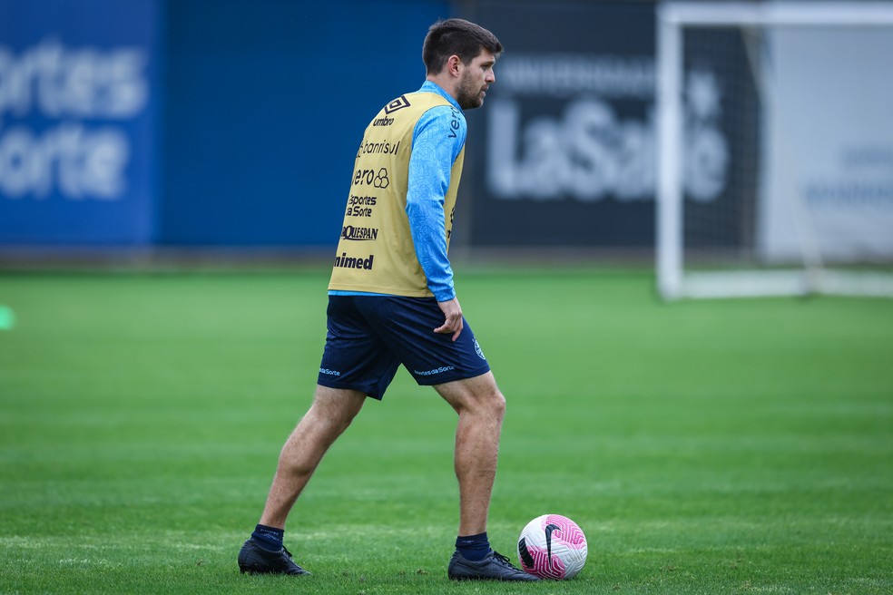Nem Renato Portaluppi soube explicar a condição de Kannemann — Foto: Lucas Uebel / Grêmio FBPA