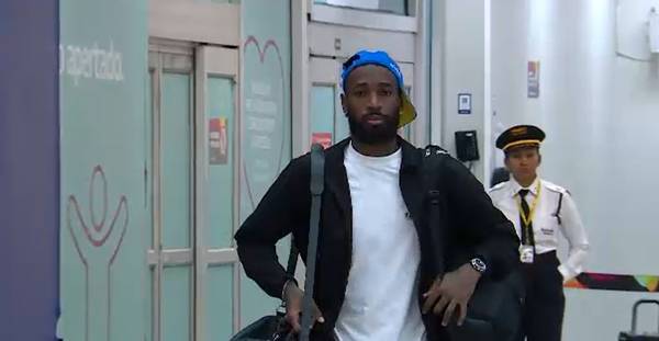 Arrascaeta e Gerson chegam ao Rio e devem ser relacionados para Cruzeiro x Flamengo