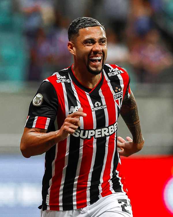 DESTAQUE! Wellington Rato joga muito e registra mais assistências no São Paulo na temporada