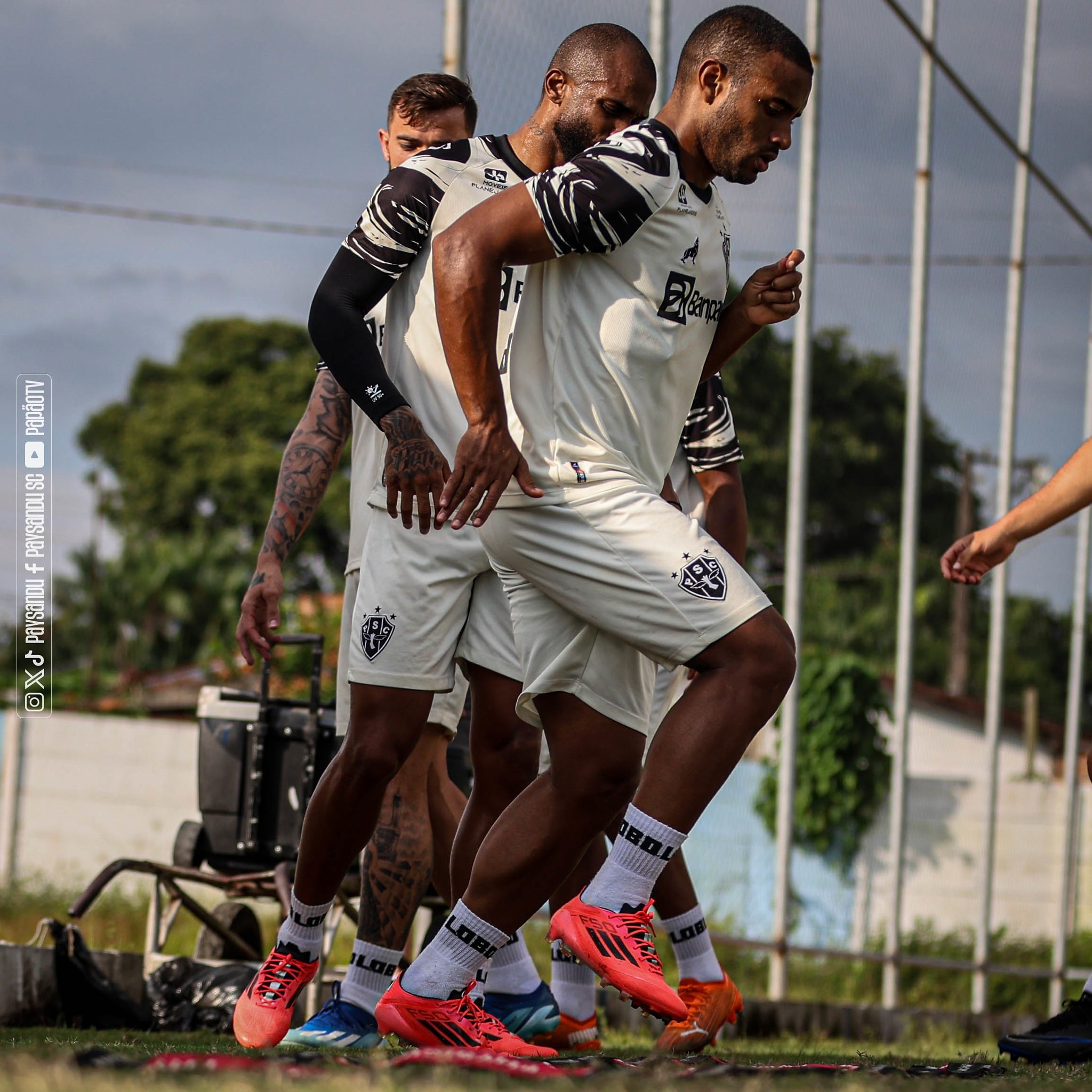 Paysandu renova contrato com lateral-direito por duas temporadas