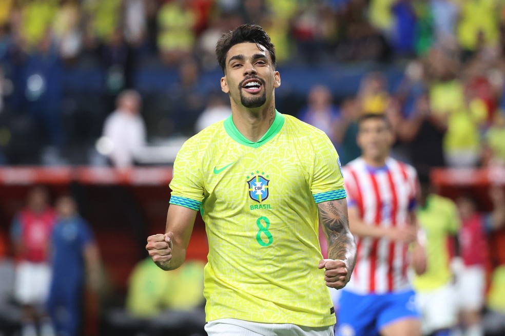 Paquetá comemora gol do Brasil contra o Paraguai — Foto: Ian Maule/Getty Images