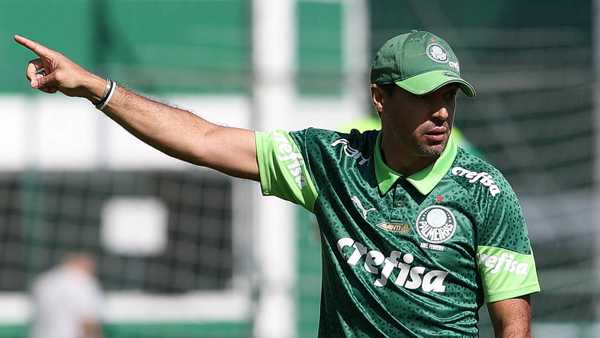 Palmeiras ends the first chapter of the cast recast with Abel |  Palm trees