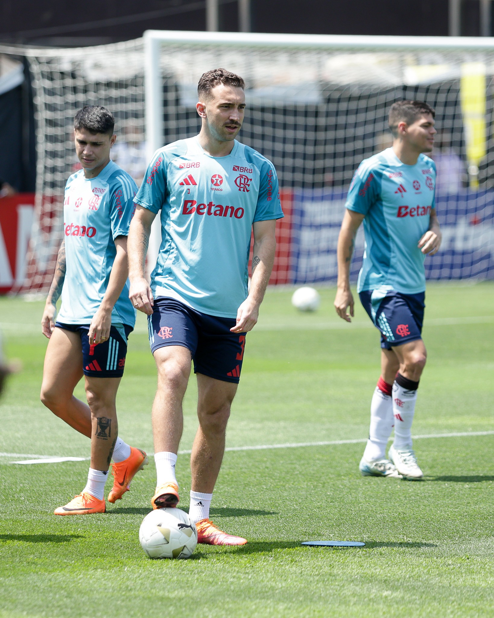 Dúvidas na defesa e novidades no ataque: Flamengo se prepara para final decisiva e tensa
