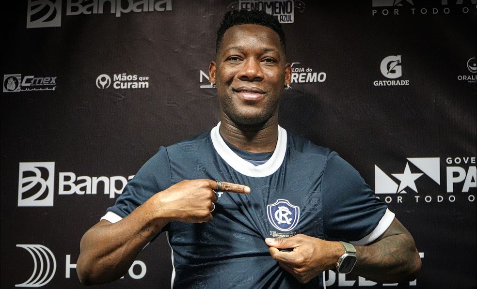 Patrick de Paula foi apresentado pelo Remo — Foto: Raul Martins / Remo