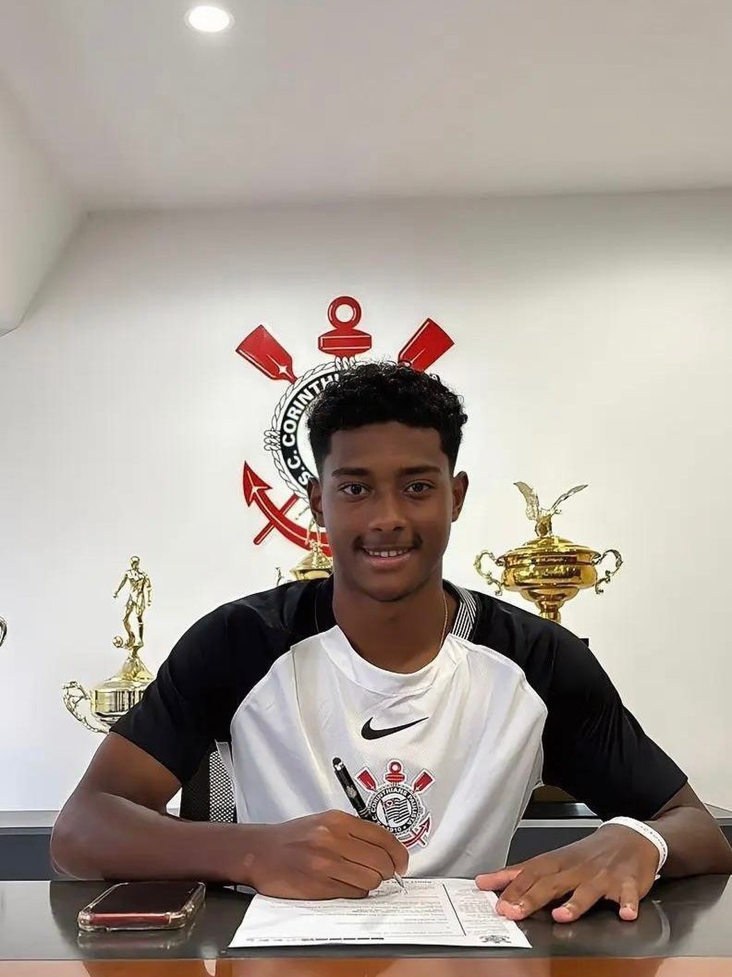 Lingard no Timão: Corinthians se reforça com medalhão do futebol inglês