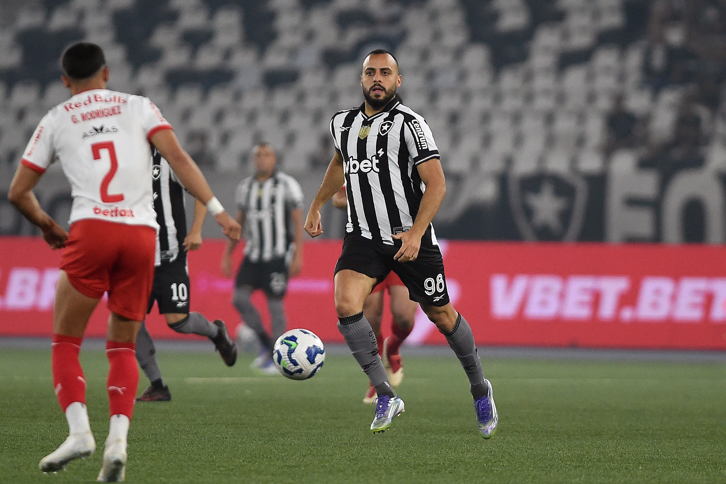 Escalação do Botafogo: Arthur Cabral desfalca time contra o Mirassol