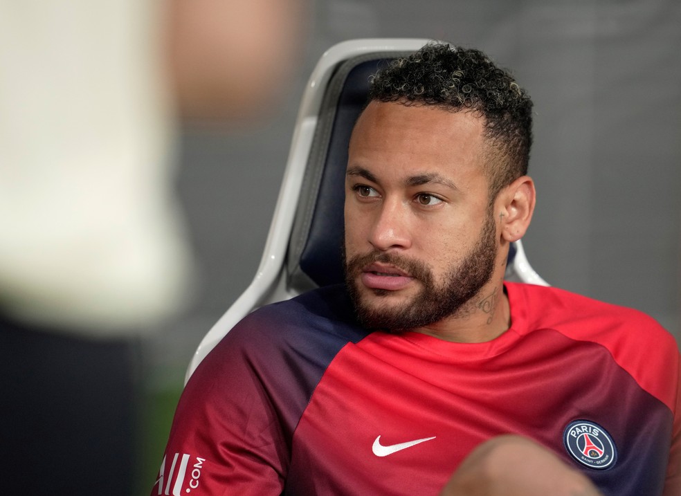 Neymar não foi relacionado para a estreia do PSG no Campeonato Francês — Foto: Kimimasa Mayama/EFE