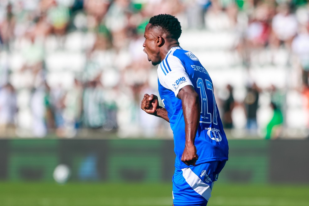 Sinisterra Cruzeiro — Foto: Luiz Erbes/AGIF