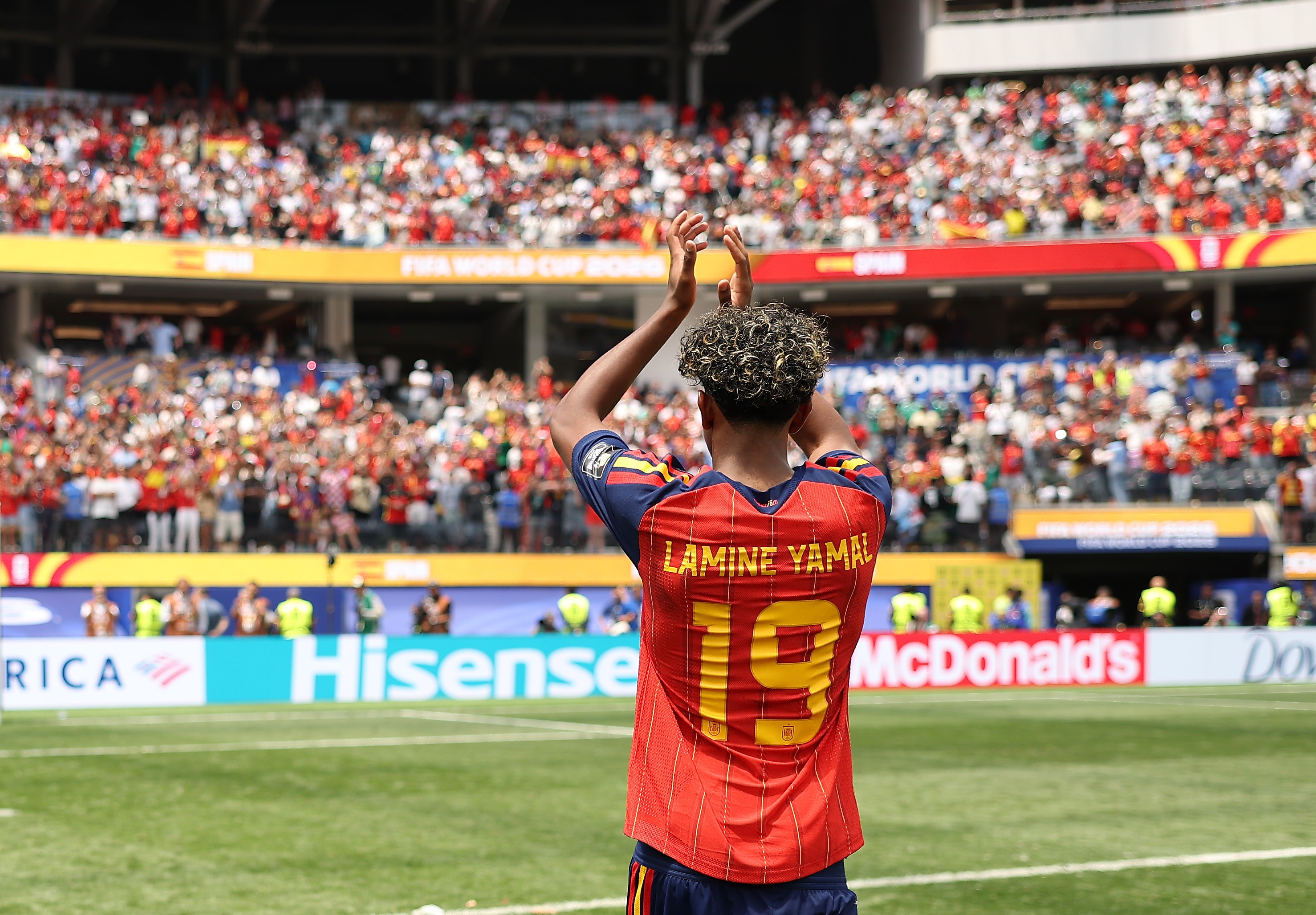 Entenda por que Lamine Yamal não veste a camisa 10 na seleção da Espanha