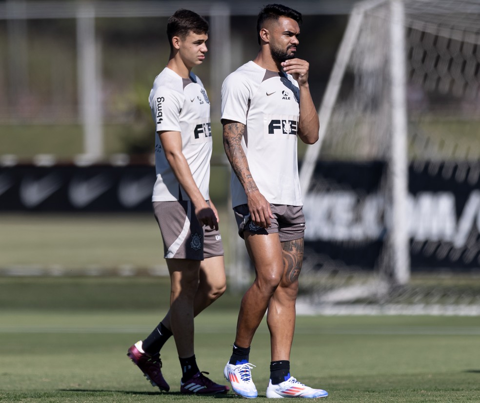 Raniele e Moscardo em treino do Corinthians — Foto: Rodrigo Coca/Agência Corinthians
