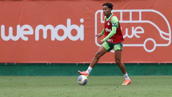 Palmeiras Ajusta Elenco: Saída de Lázaro e Renovação de Lomba Confirmada