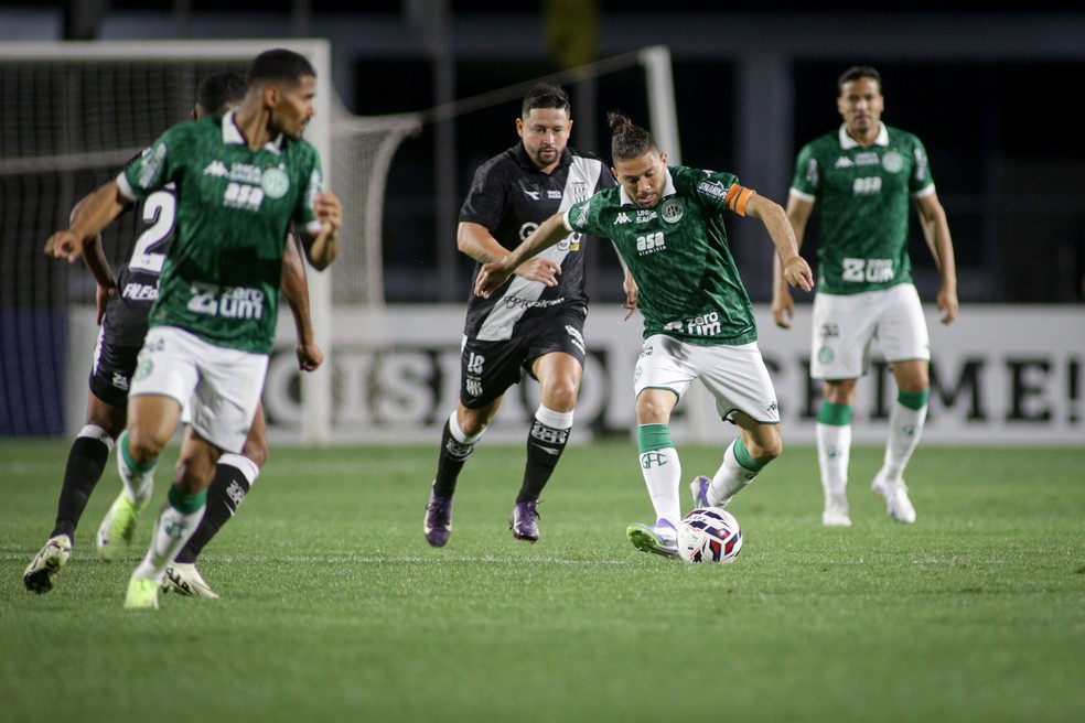 Diego Torres no Guarani durante o dérbi