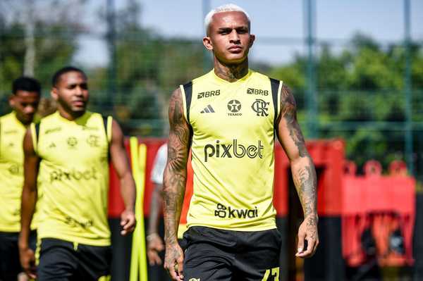 Atalanta desiste de contratar Wesley e diretor enfatiza profissionalismo do Flamengo.