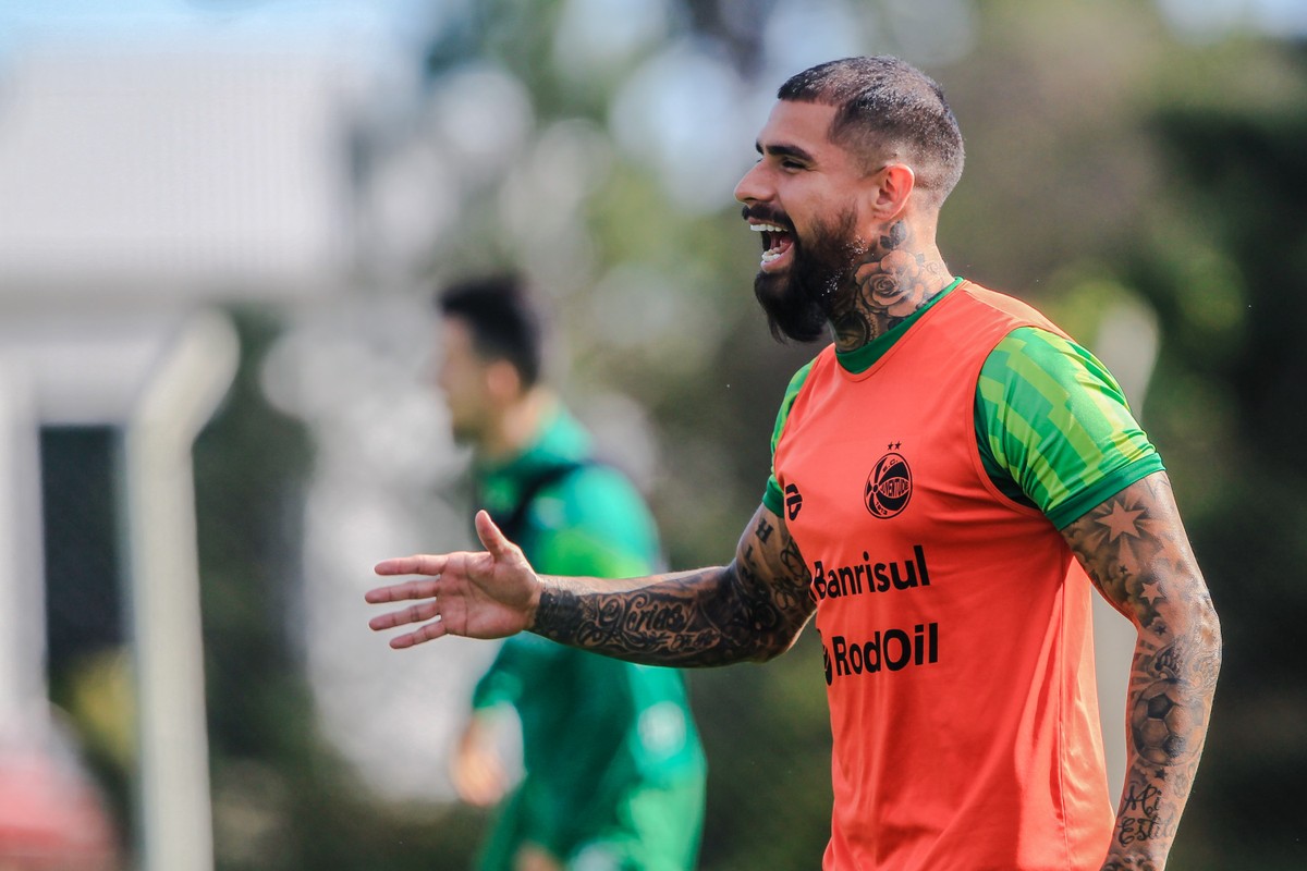 Quintero agrada comissão técnica em estreia e pode ter sequência no ...