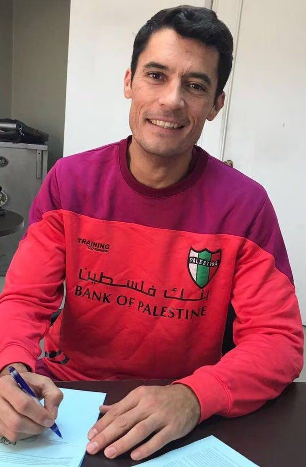 Marcos González em sua chegada ao Palestino em 2017 — Foto: Divulgação