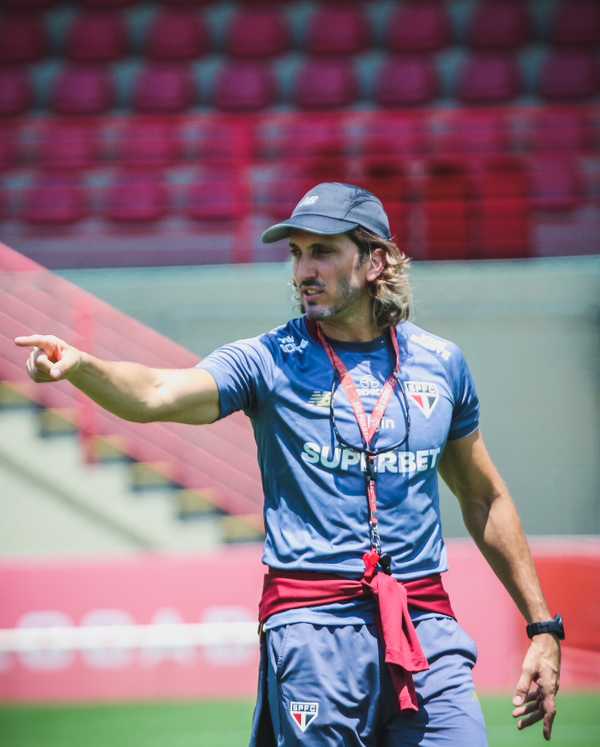 Escalação: São Paulo finaliza preparação e deve usar força máxima contra o Corinthians