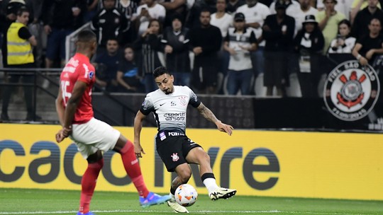 Do quase adeus a titular com Ramón Díaz: Bidu tem sequência inédita no Corinthians em 2024