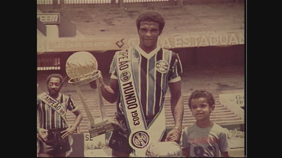 Tarciso durante conquista de 1983 — Foto: Arquivo/ RBS TV