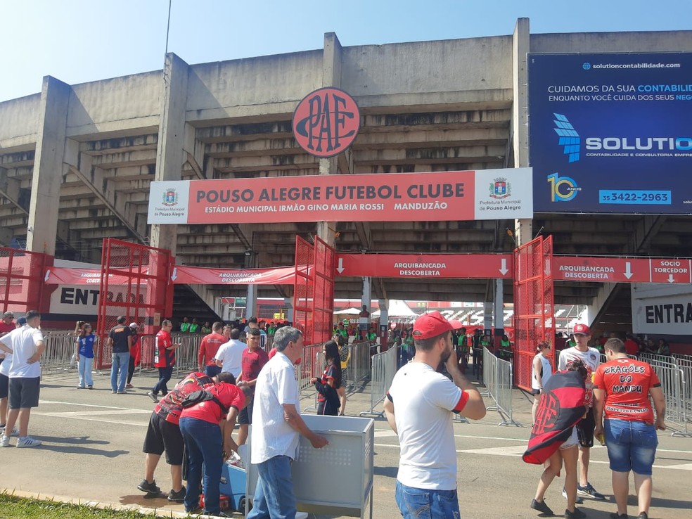 Pouso Alegre FC  o site da torcida do Pousão