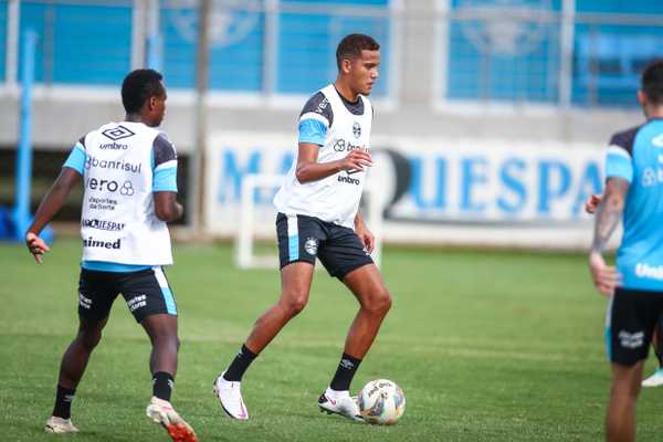 Grêmio recusa terceira proposta do Braga por Gustavo Martins