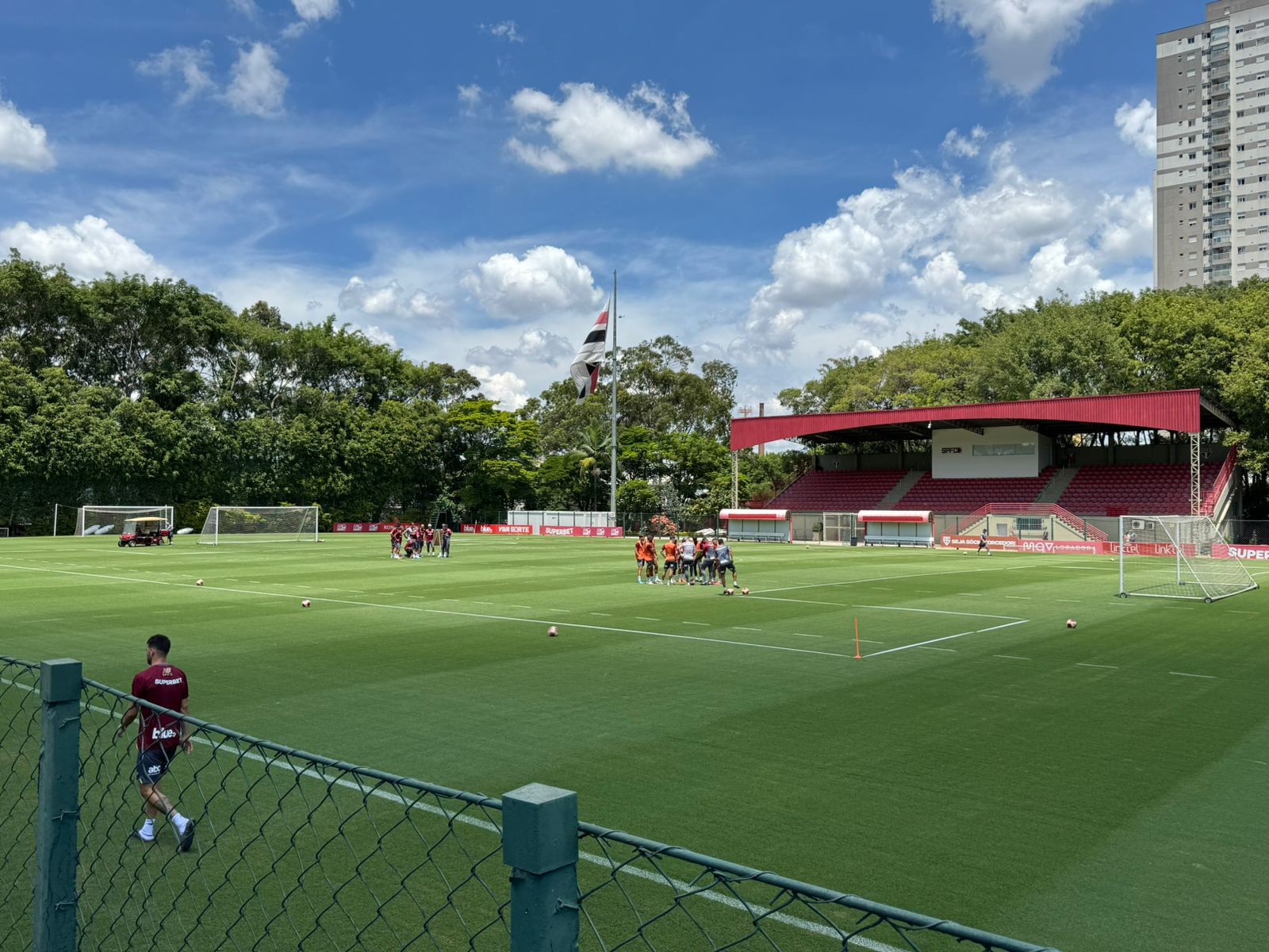 CONTRATO BILIONÁRIO! São Paulo firma contrato de R$ 1 bilhão com nova patrocinadora e SuperCT