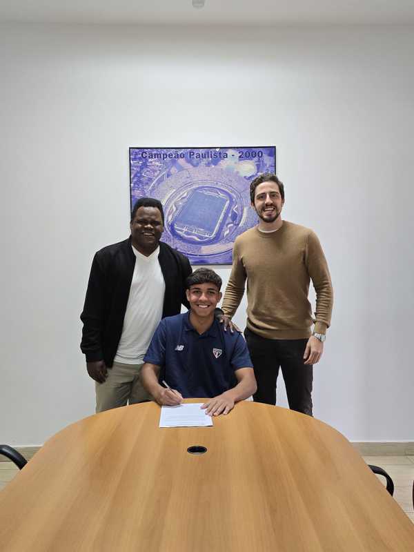 CONTRATO ASSINADO! Jogador agenciado por ex-São Paulo assina contrato com multa milionária com o Tricolor