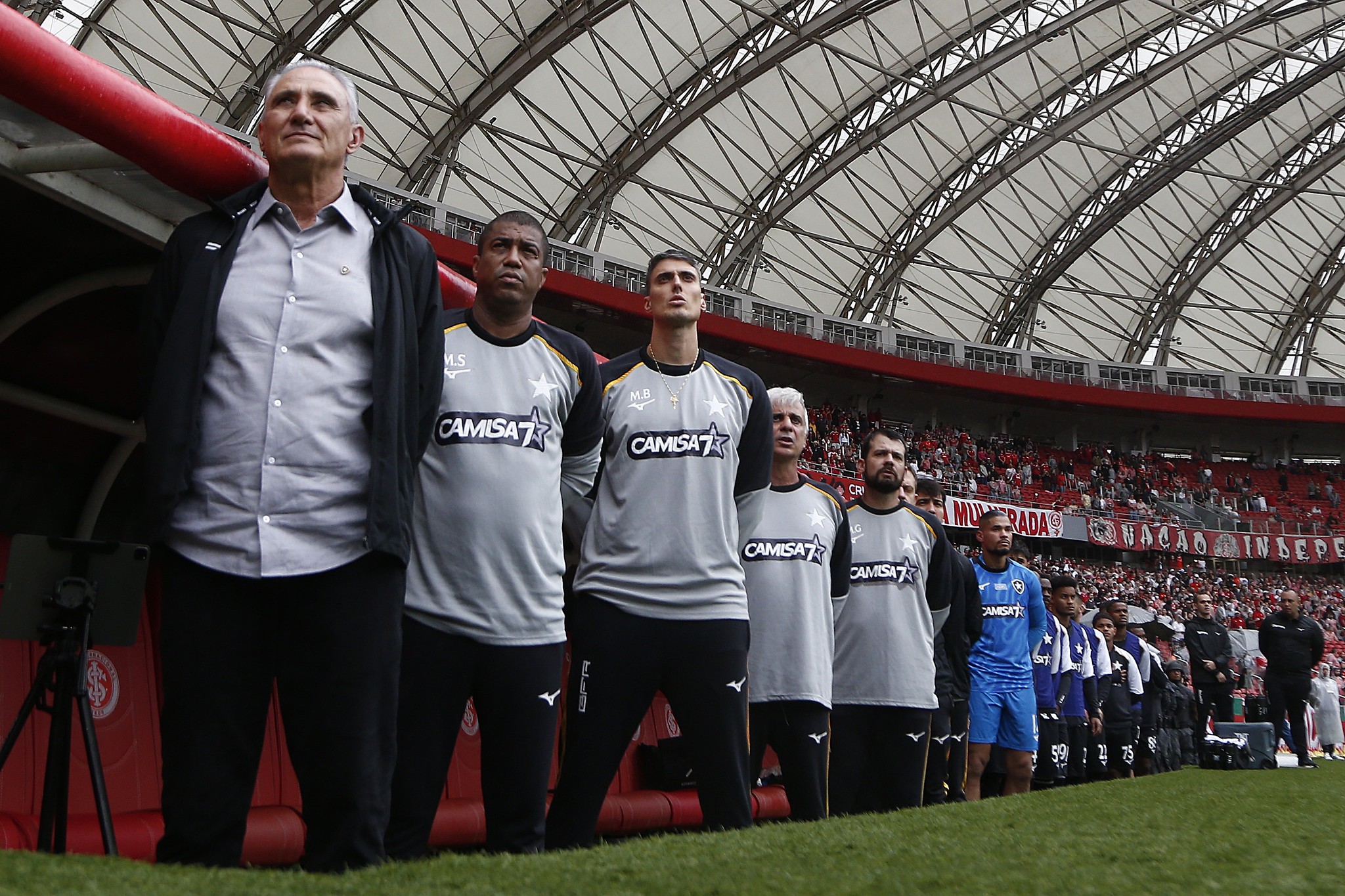 Tite se iguala a Tiago Nunes e tem pior  aproveitamento no início de trabalho no Botafogo; veja números da SAF