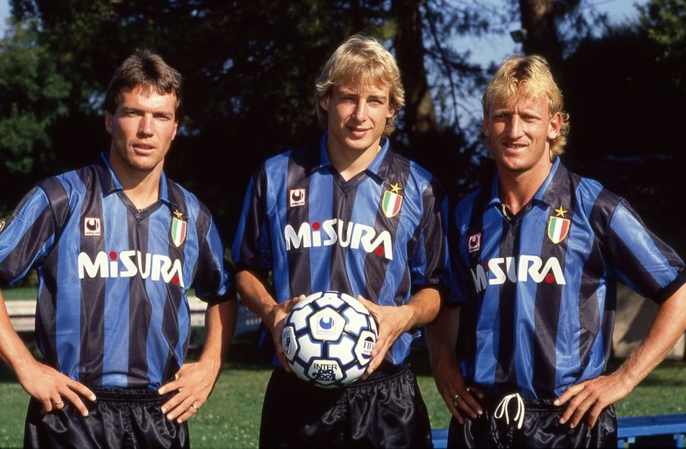 Brehme ao lado de Matthaus e Klinsmann na Inter de Milão — Foto: Getty Images