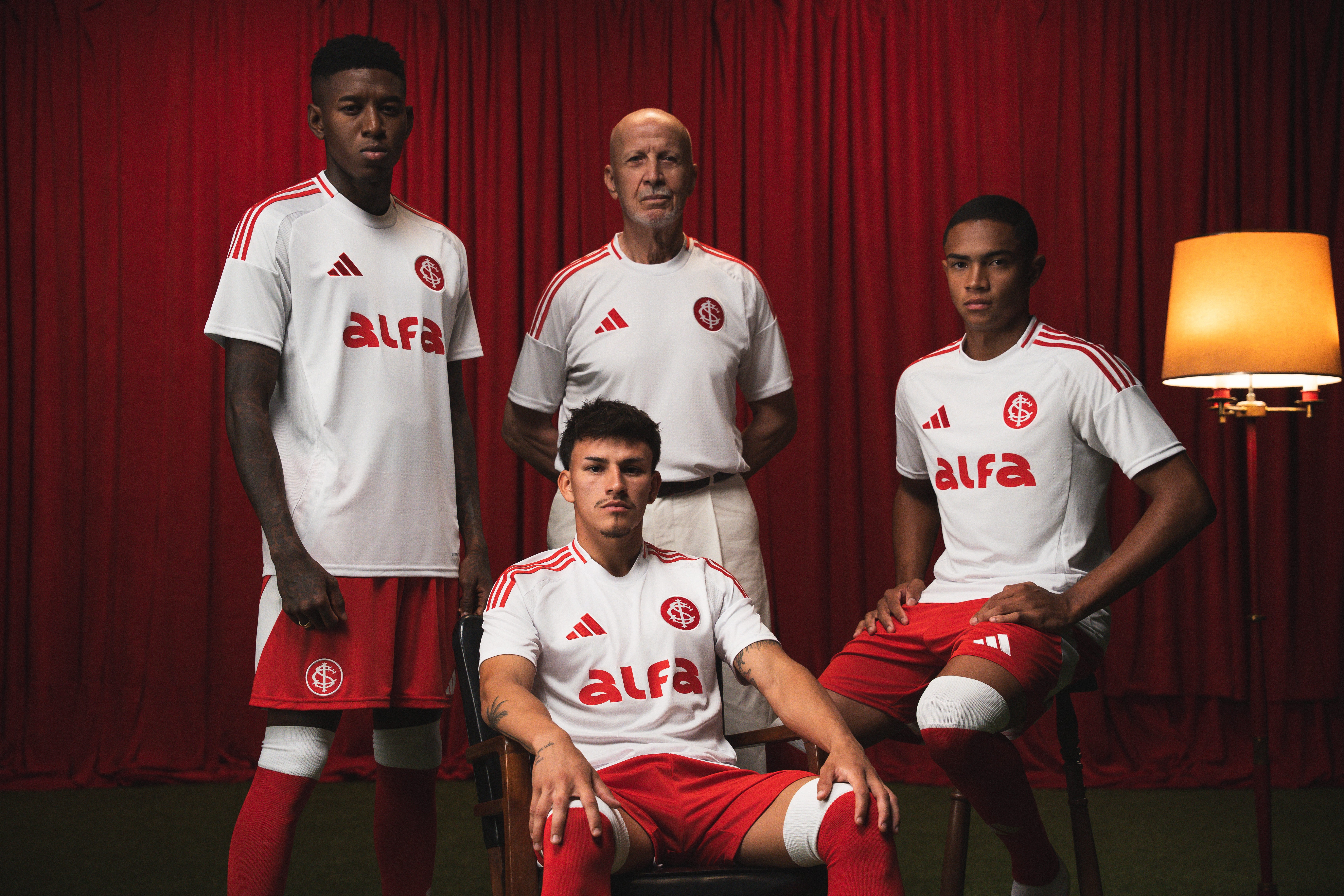 Inter lança camisa reserva para temporada 2025; veja fotos