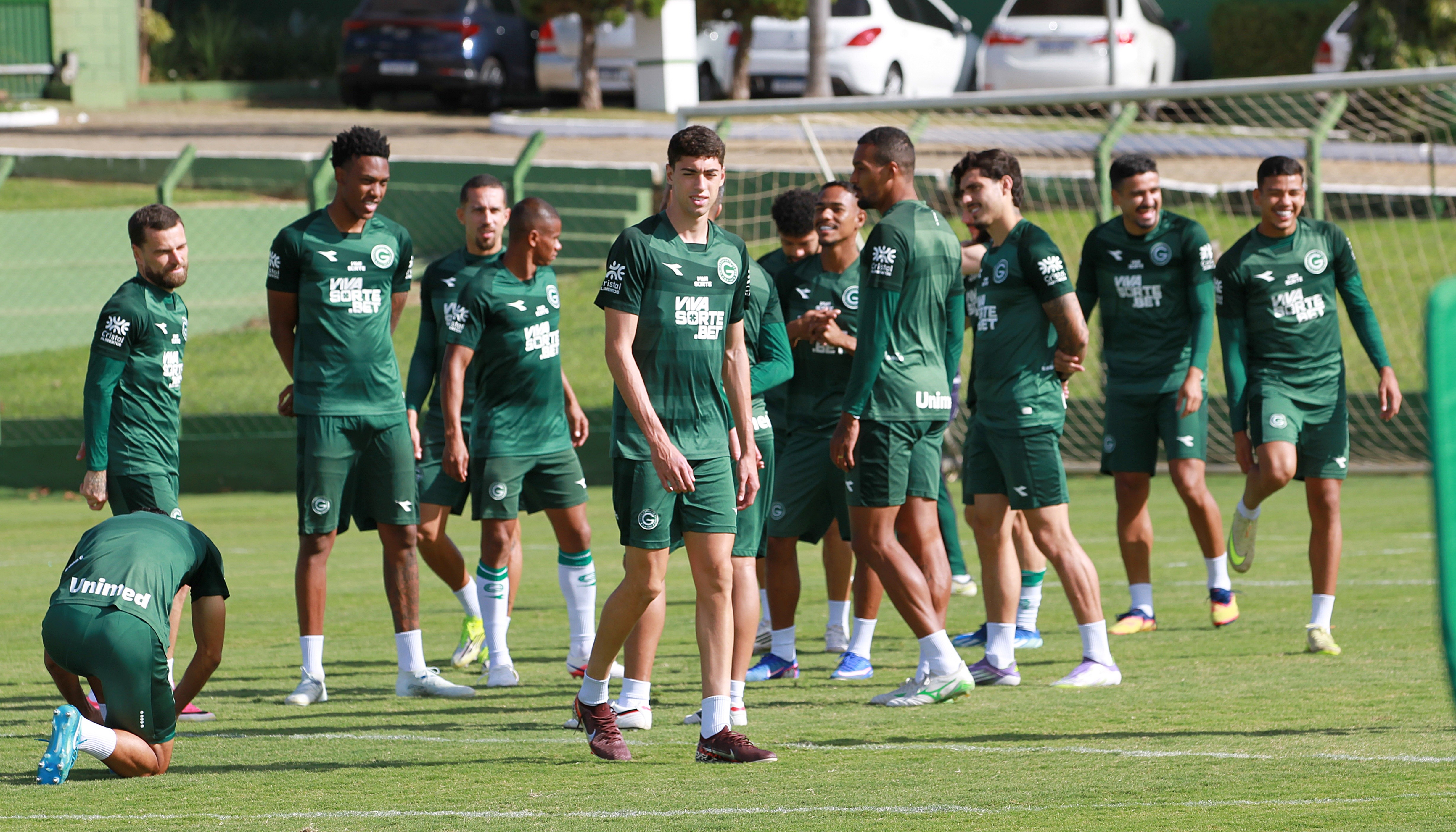 Goiás tem pela frente dois jogos "acessíveis" e um confronto direto no 1º turno