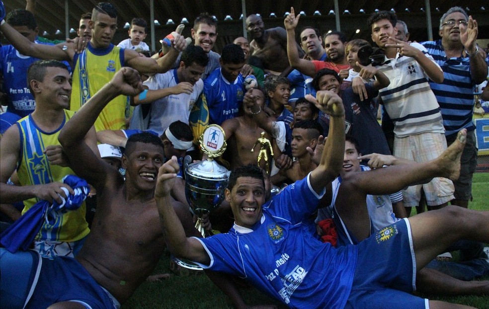 Nacional foi campe&atilde;o em 2014 ap&oacute;s reverter no segundo jogo o placar de 2 a 0 no campeonato amazonense &mdash; Foto: Isabella Pina