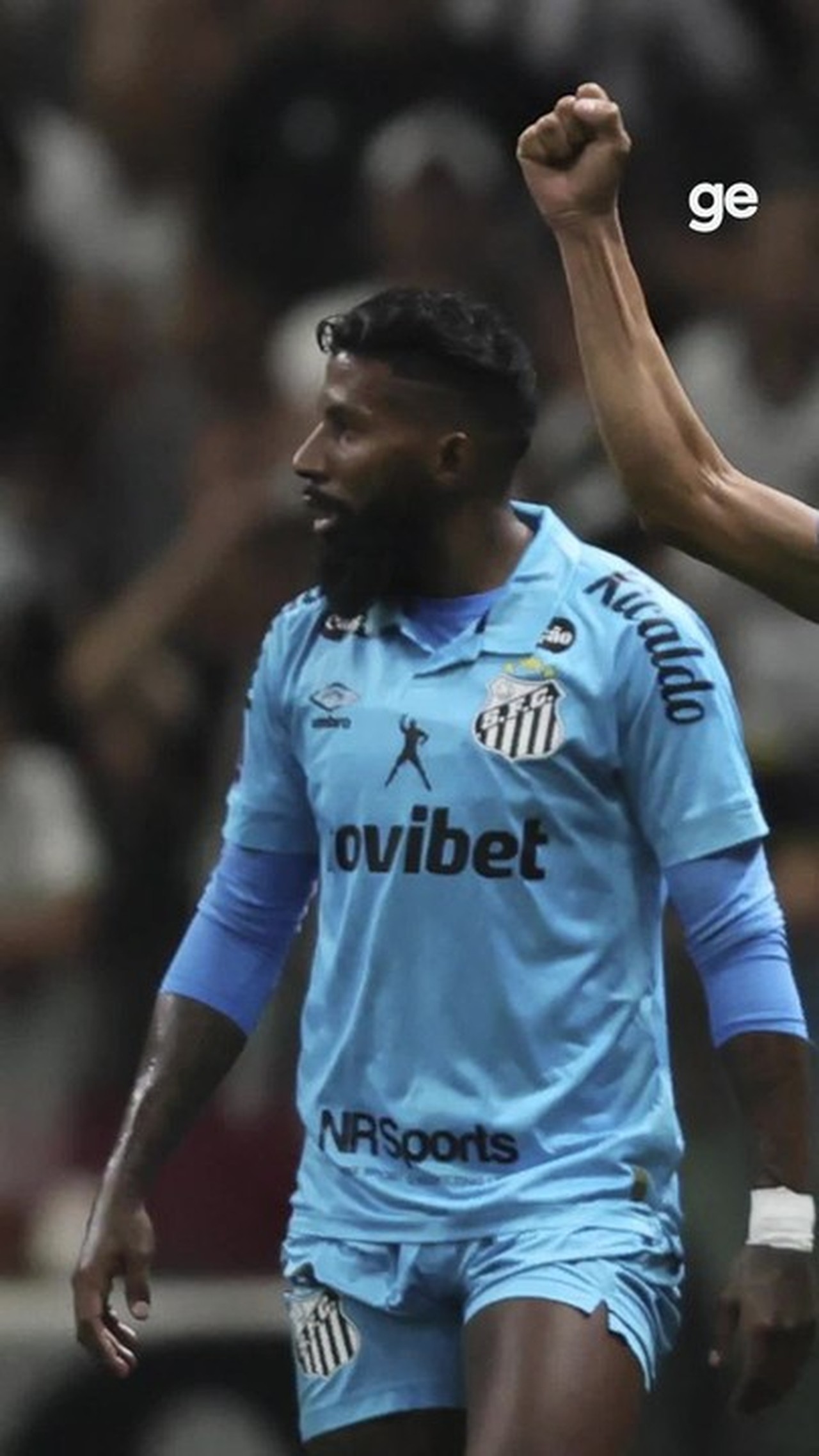 Gabriel Brazão, do Santos, opera o ombro e só volta em 2027 | Ge