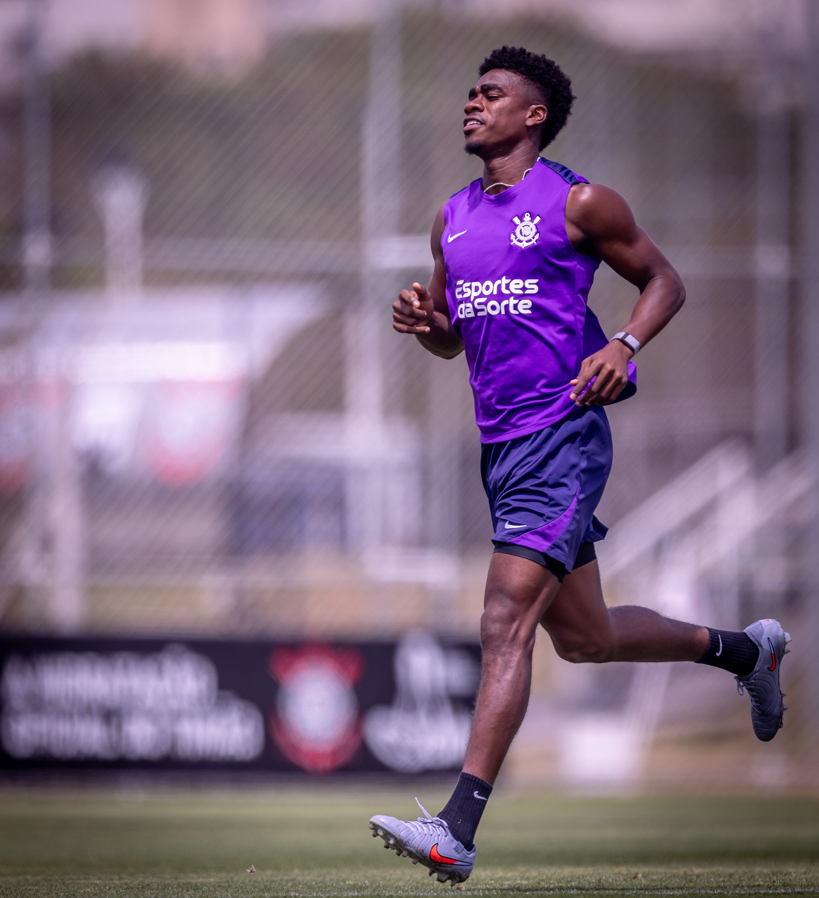 Félix Torres é chamado para a seleção do Equador e pode desfalcar o Corinthians