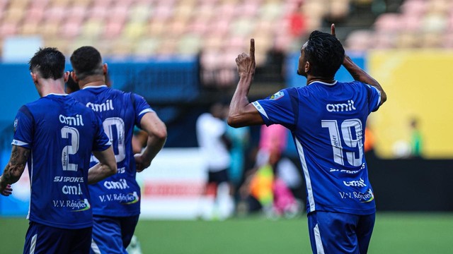 Hernane Brocador marcou o terceiro gol do Nacional