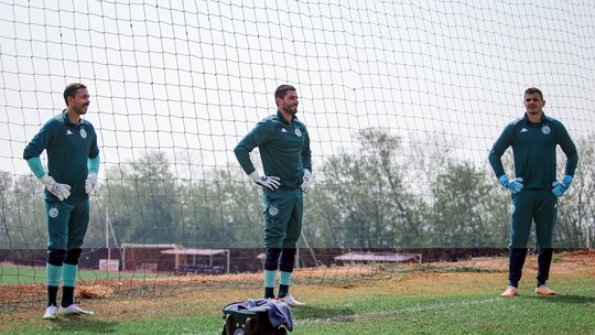 Retornoaviator estrelaVladimir acirra disputa com Pegorari no gol do Guarani; vote na enquete