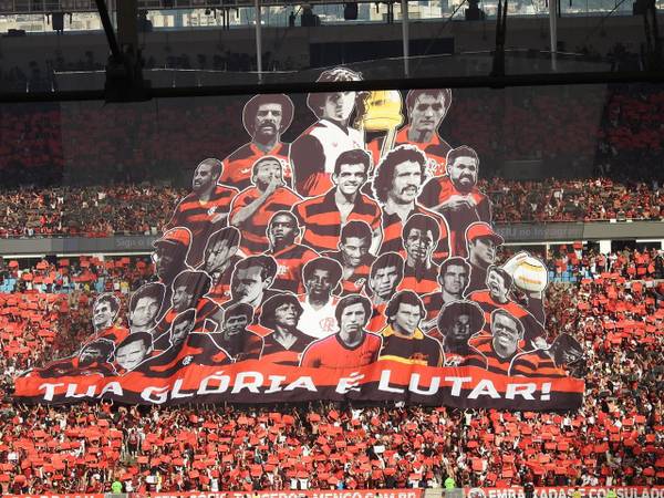 ZICO. Embora já possuísse a maior torcida do Brasil, o Flamengo só