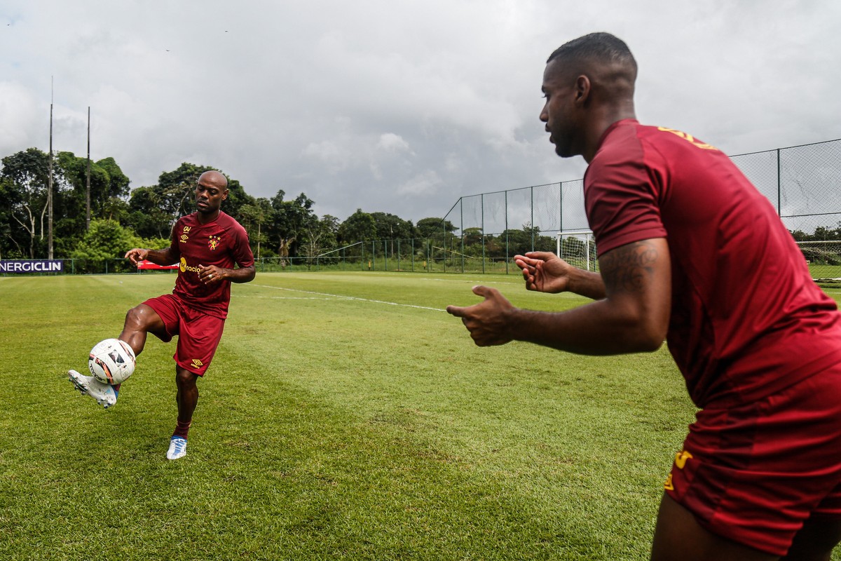 No dia do aniversário de Love, Sport joga mal e fica no empate com a Ponte,  em Campinas - Folha PE