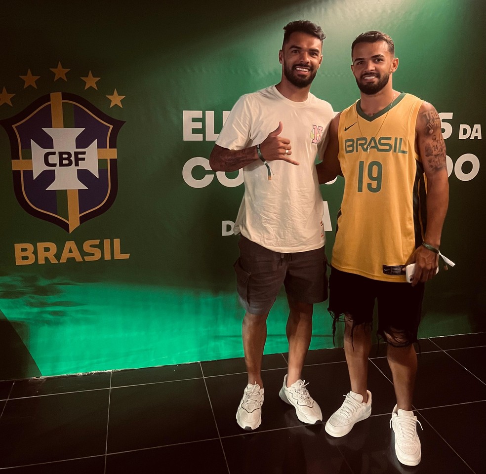 Os irmãos jogadores Raniele e Eric — Foto: Arquivo pessoal