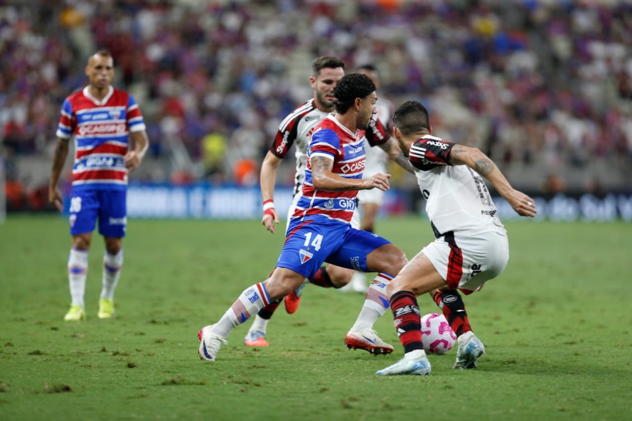 Lento e sem inspiração, Flamengo desperdiça chance de pressionar Palmeiras na tabela