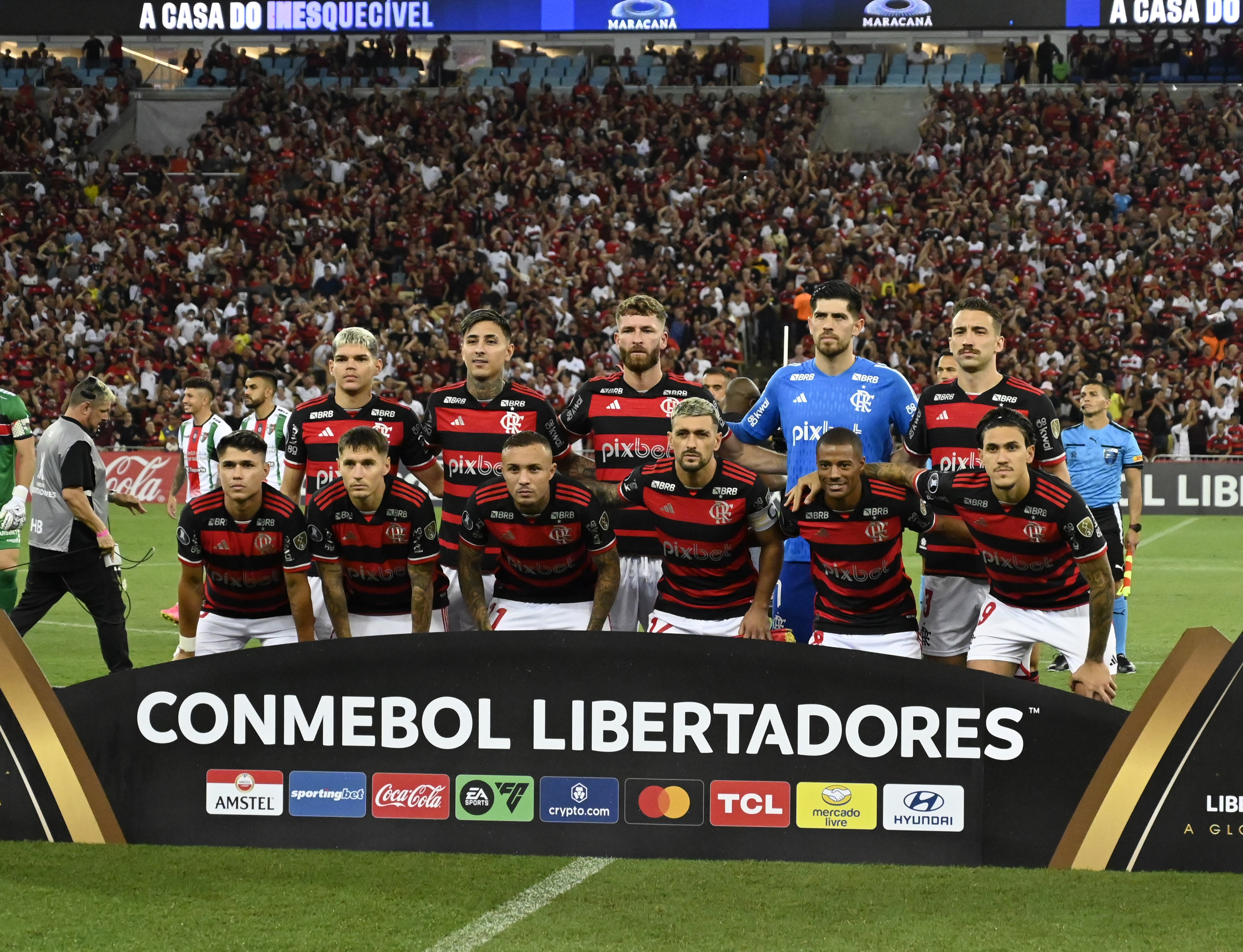 Flamengo bate o Millonarios e chega a 100 vitórias na história da ...