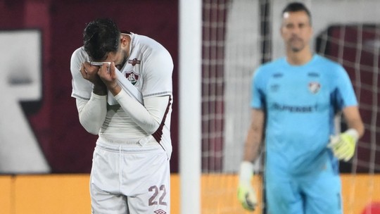 Análise: Fluminense paga o preço por mexidas erradas e exposição no fim