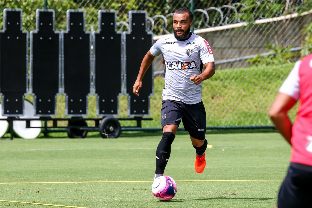 Sem espaço no Galo, Samuel Xavier pode ser repassado ao Ceará