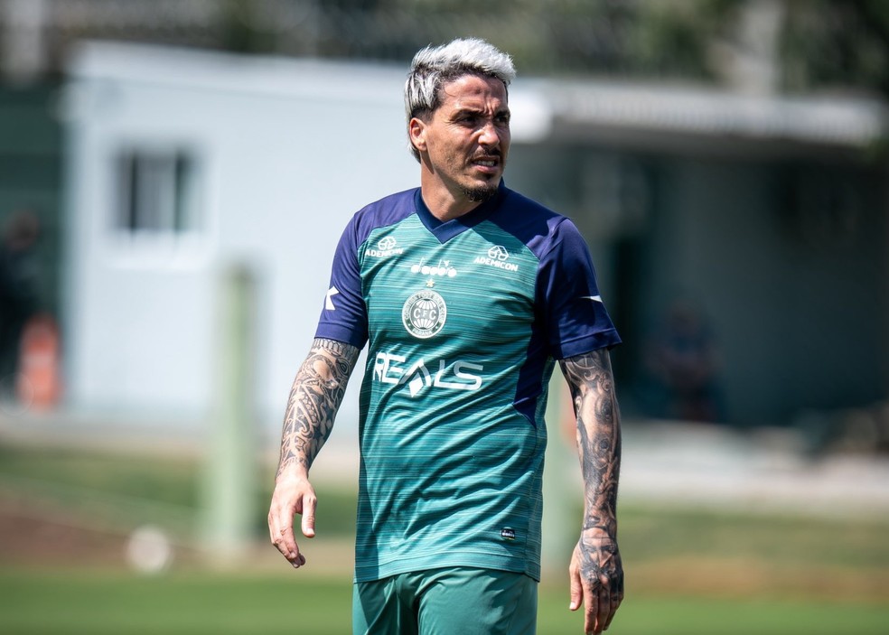 Coritiba e Josué: entenda o que falta para a renovação do camisa 10 | Ge
